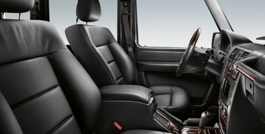 2011-Mercedes-Benz-G550-SUV-Interior-Color-Black-Burl-Walnut-Wood-Trim